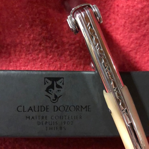 Laguiole Claude Dozorme Corkscrew with Cream Resin Handle - Picture 8 of 13